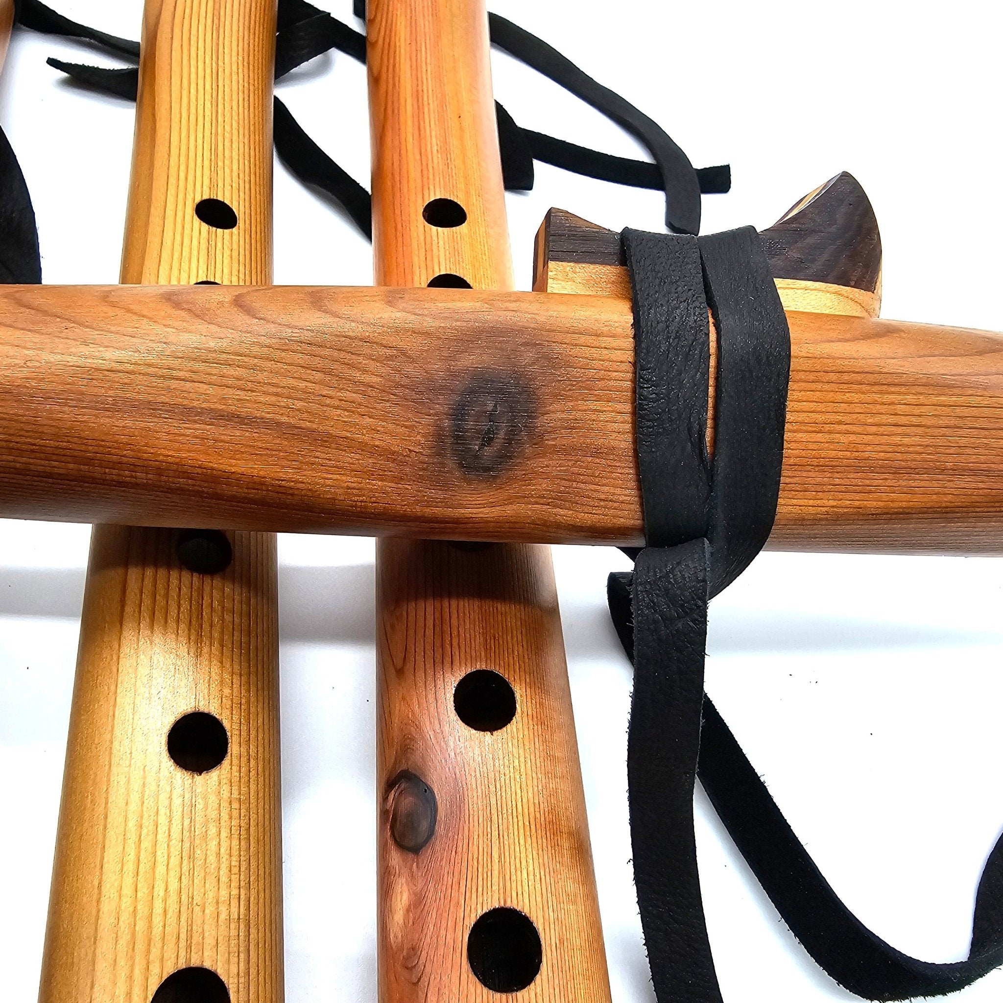 Knotty Basic Flute key of G - Natural Heartwood Cedar